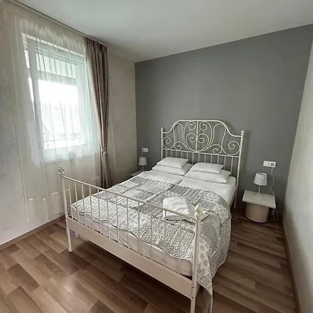 Mirabell Apartment